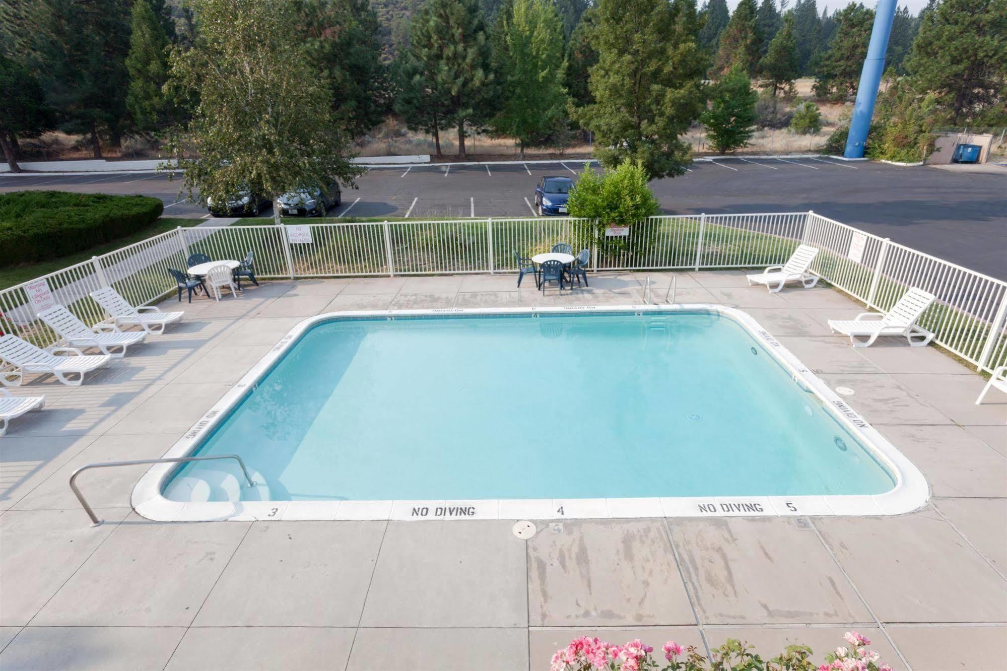 Motel 6 Weed - Mount Shasta Eksteriør bilde