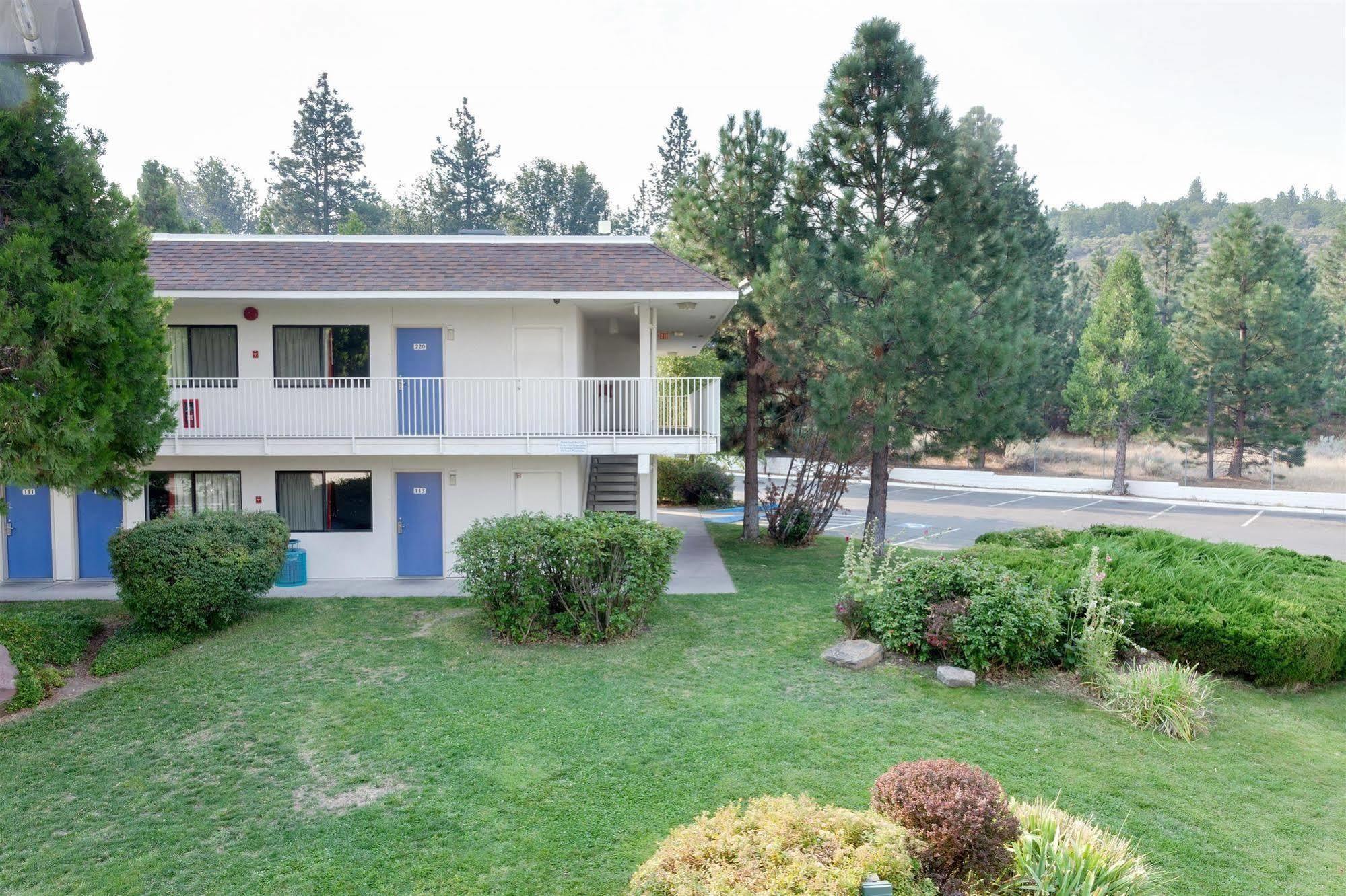 Motel 6 Weed - Mount Shasta Eksteriør bilde